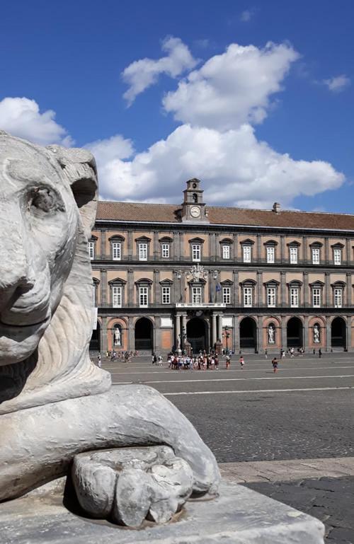 Appartamento Loft Plebiscito In The Heart Of Napoli